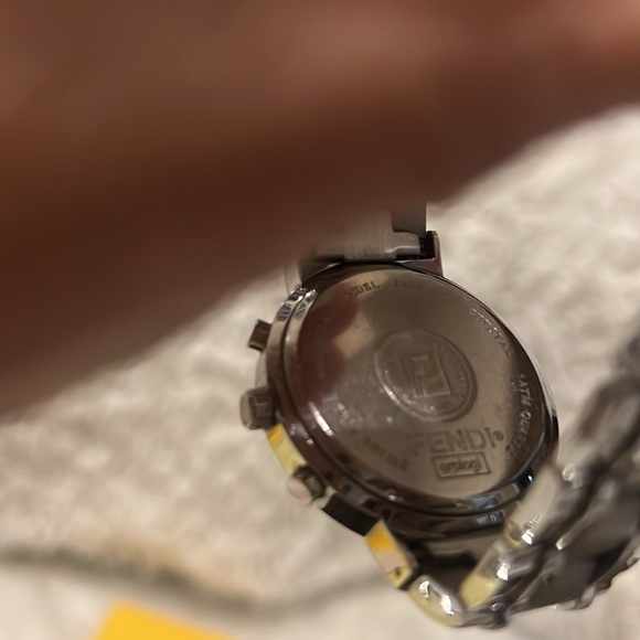 Fendi watch - Picture 7 of 14